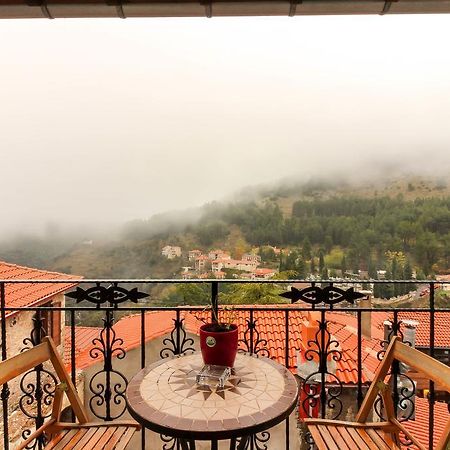 Enastron Guesthouse Димицана Екстериор снимка