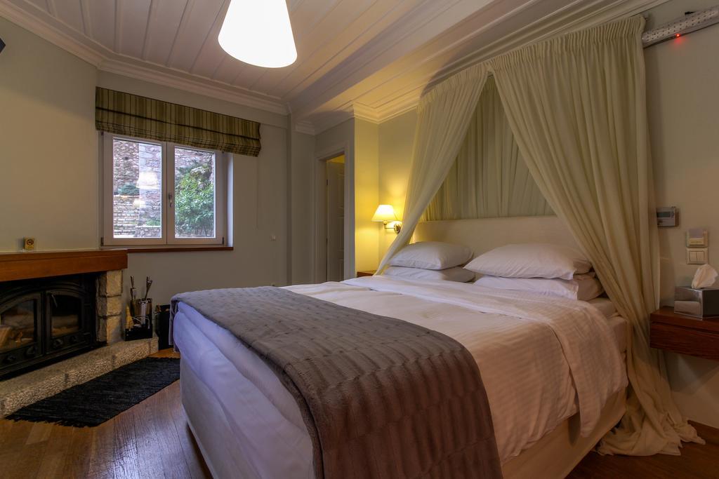 Enastron Guesthouse Димицана Екстериор снимка